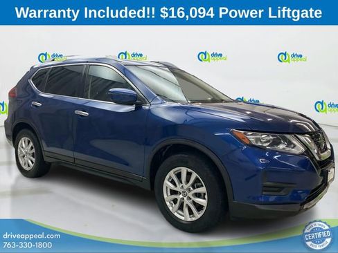 Used 2020 Nissan Rogue SV image 3