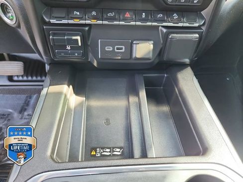 Certified 2021 GMC Sierra 1500 AT4 w/ AT4 Premium Package AWD/4WD image 31