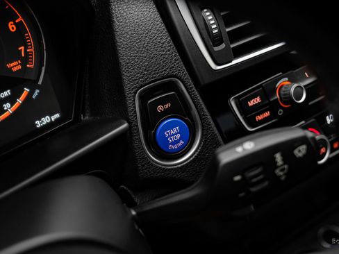 Used 2017 BMW M2 RWD image 81