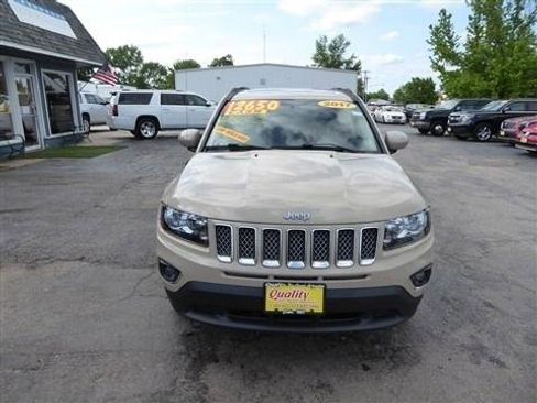 Used 2017 Jeep Compass High Altitude FWD image 3