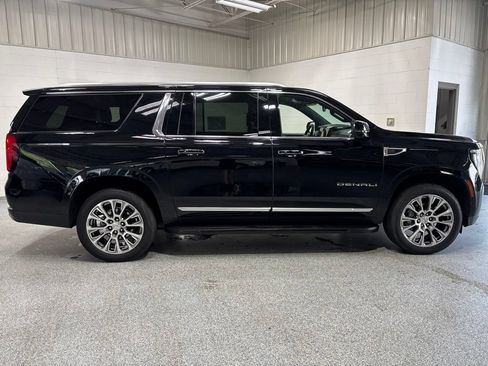 Used 2025 GMC Yukon XL Denali AWD/4WD image 8