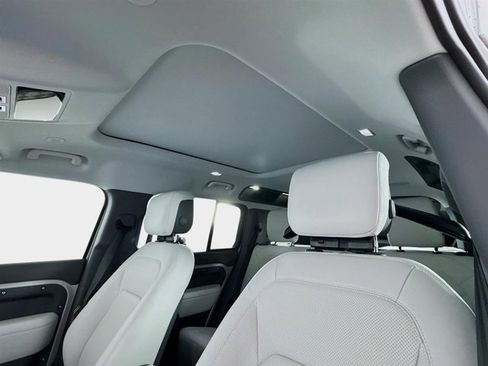 New 2026 Land Rover Defender 110 X-Dynamic SE image 14