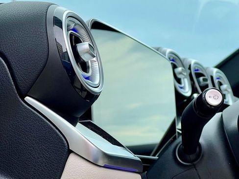 Certified 2023 Mercedes-Benz GLC 300 4MATIC image 20