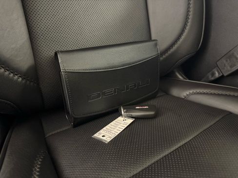 Used 2022 GMC Sierra 1500 Denali image 47