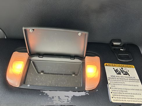 Used 2017 Toyota Tacoma TRD Sport image 26