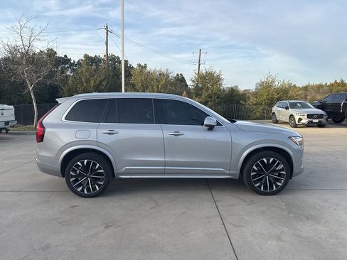 Used 2025 Volvo XC90 B6 Plus image 4