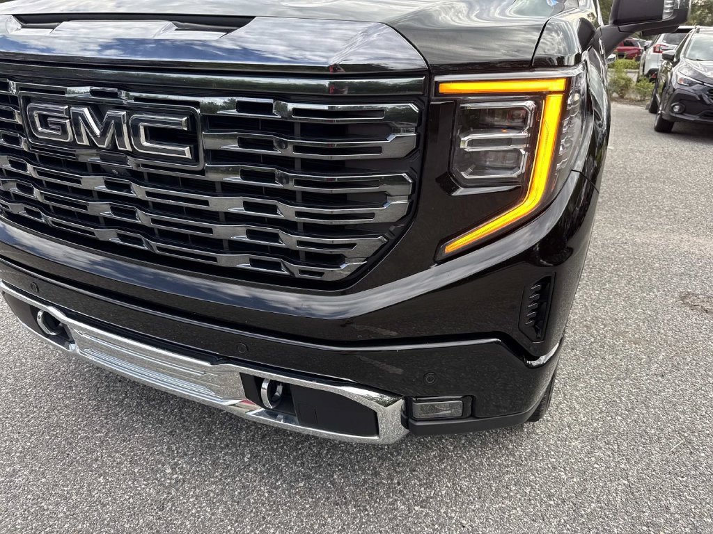 Used 2023 GMC Sierra 1500 Denali Ultimate AWD/4WD image 10