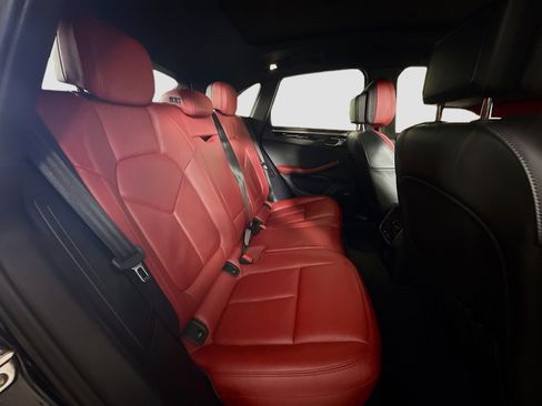 Used 2020 Porsche Macan S w/ Premium Package Plus image 26