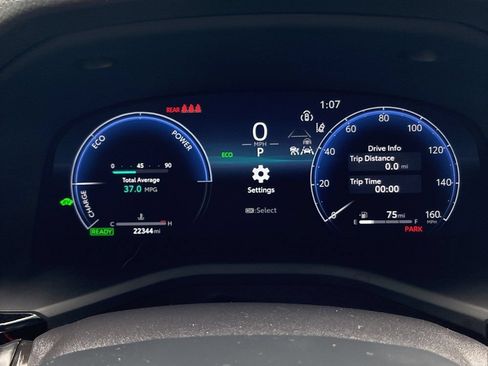 Used 2025 Toyota Camry XSE FWD image 10