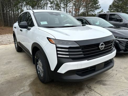 New 2026 Nissan Kicks S image 3