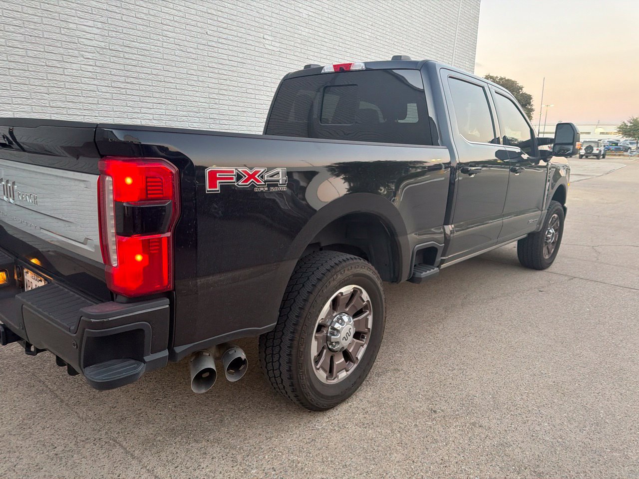 Used 2025 Ford F250 King Ranch w/ FX4 Off-Road Package AWD/4WD image 3