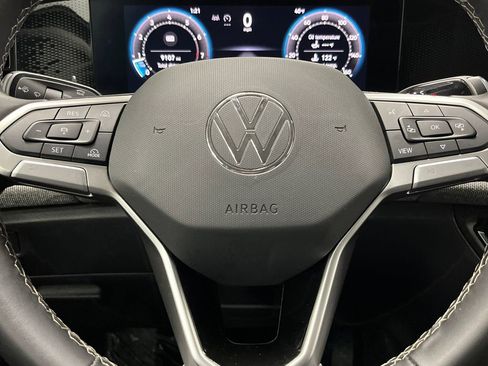 Used 2025 Volkswagen Tiguan S image 15