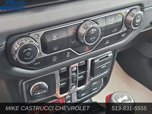 Used 2024 Jeep Wrangler Unlimited Rubicon AWD/4WD image 19