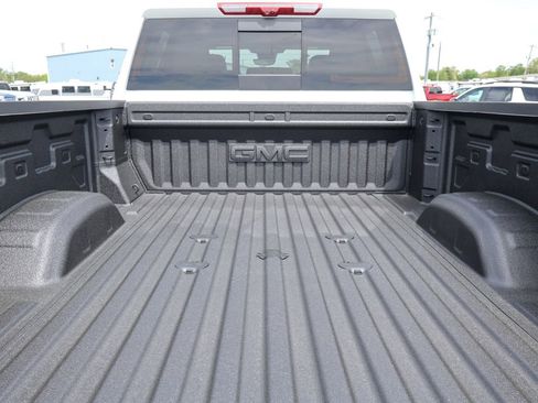 New 2026 GMC Sierra 2500 AT4 w/ AT4 Premium Plus Package AWD/4WD image 6
