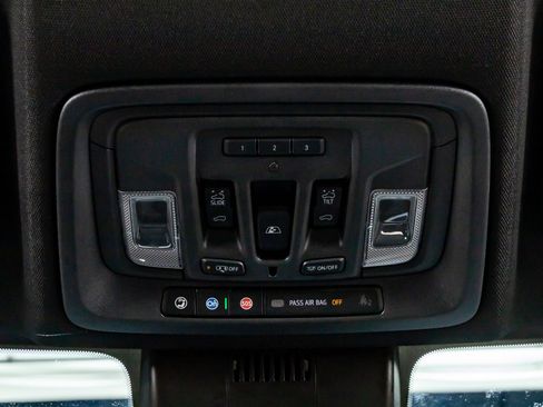 Used 2022 GMC Sierra 1500 AT4 w/ AT4 Premium Package AWD/4WD image 29