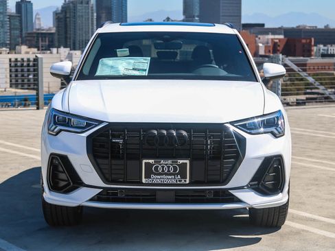 New 2025 Audi Q3 2.0T Premium image 2