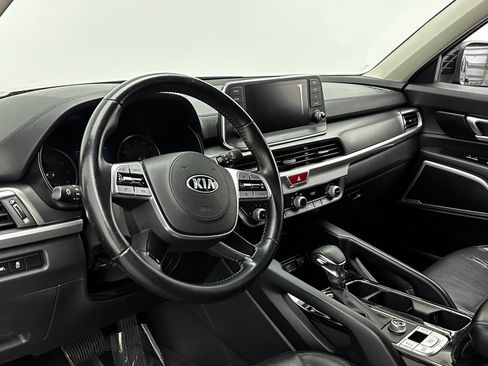 Used 2020 Kia Telluride LX image 8