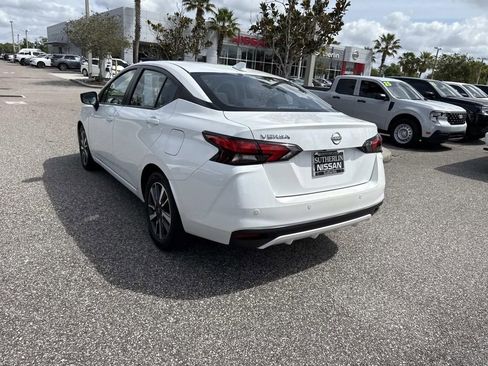 Used 2025 Nissan Versa SV image 6