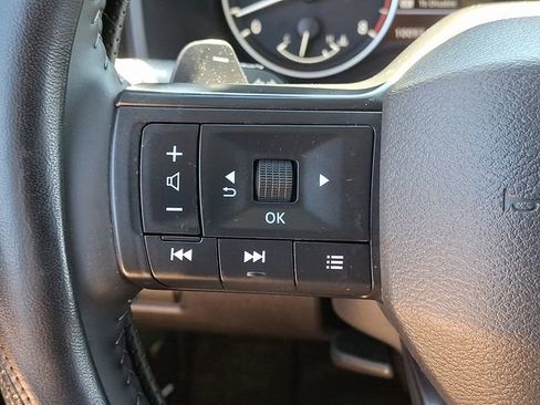 Used 2025 Nissan Rogue SV AWD/4WD image 20