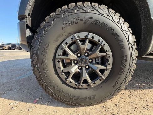 Used 2022 Ford F150 Raptor w/ Raptor 37 Performance Package AWD/4WD image 18