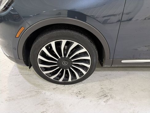 Used 2022 Lincoln Nautilus Black Label image 9