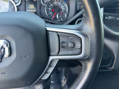 Used 2024 RAM 2500 Big Horn AWD/4WD image 32