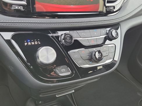 New 2026 Chrysler Pacifica Select image 18