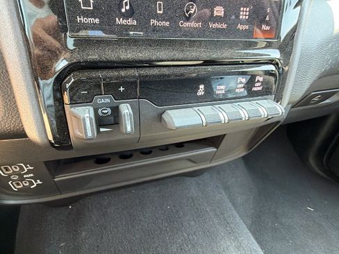 Used 2026 RAM 2500 Big Horn AWD/4WD image 32