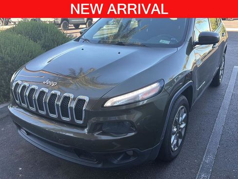 Used 2015 Jeep Cherokee Latitude image 1