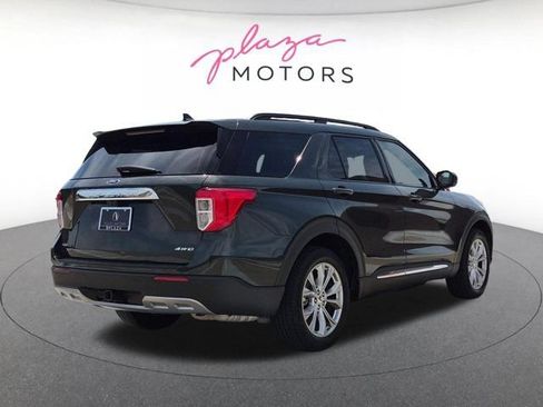 Used 2022 Ford Explorer XLT w/ Equipment Group 202A AWD/4WD image 5