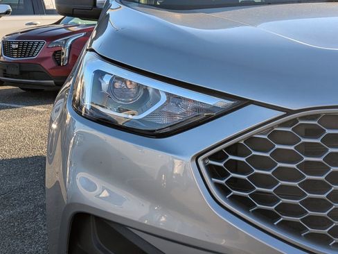 Used 2024 Ford Edge SE w/ Cargo Accessory Package image 2