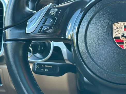 Used 2014 Porsche Cayenne Platinum Edition image 30