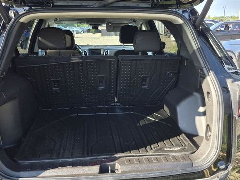 Used 2024 Chevrolet Equinox LT w/ LPO, Floor Liner Package FWD image 5