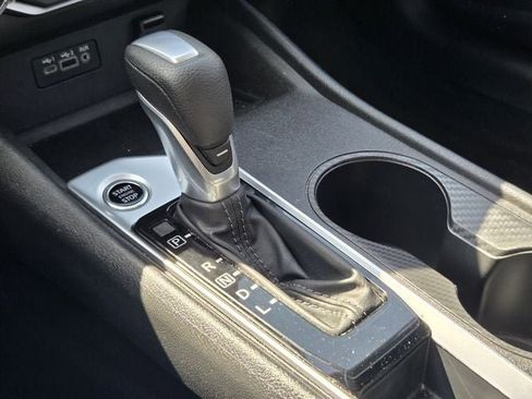 Used 2025 Nissan Altima 2.5 SV image 18