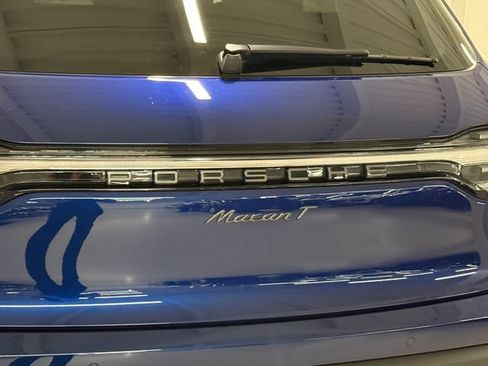 Certified 2026 Porsche Macan AWD/4WD image 14