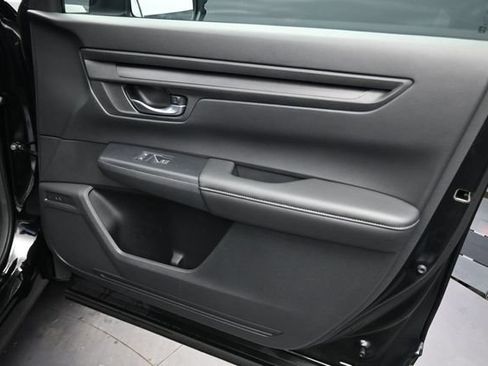 Certified 2025 Honda CR-V EX image 27