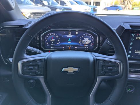 Used 2023 Chevrolet Silverado 1500 LT AWD/4WD image 24