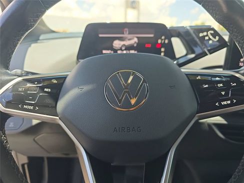 Used 2022 Volkswagen ID.4 Pro RWD image 17