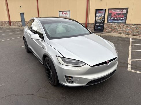 Used 2016 Tesla Model X P90D image 3