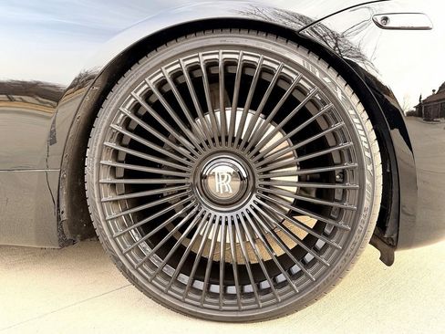 Used 2016 Rolls-Royce Wraith image 20