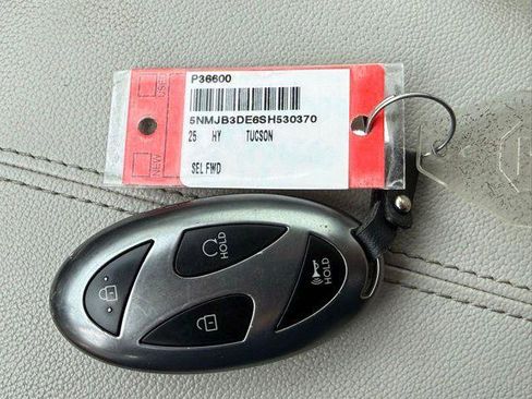 Used 2025 Hyundai Tucson SEL FWD image 14