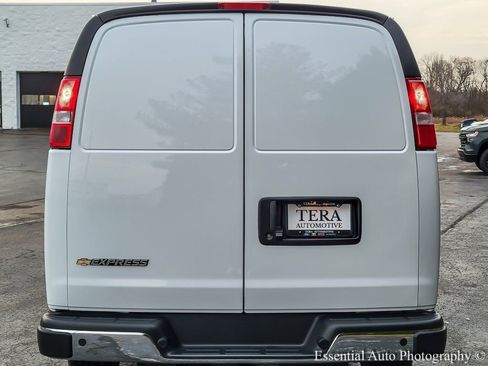 New 2025 Chevrolet Express 3500 Extended w/ Driver Convenience Package image 5