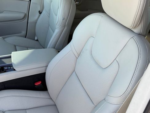 New 2026 Volvo XC90 B6 Ultra w/ Lounge Package image 21