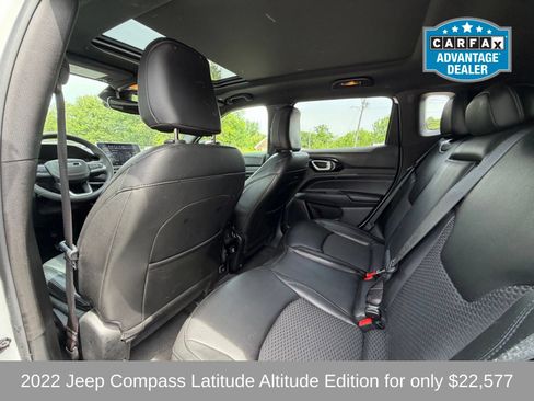 Used 2022 Jeep Compass Latitude w/ Sun and Sound Group AWD/4WD image 9