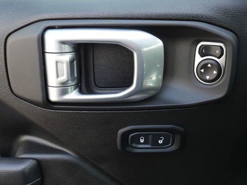 Used 2024 Jeep Wrangler Unlimited Sport AWD/4WD image 12