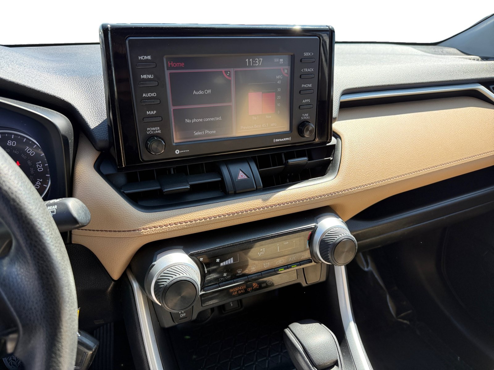 Used 2021 Toyota RAV4 LE FWD image 12