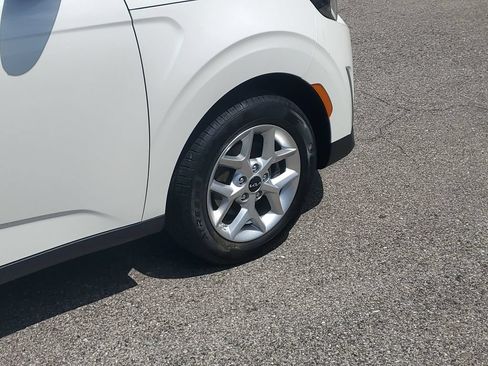 Used 2023 Kia Soul LX w/ Option Group 015 FWD image 7