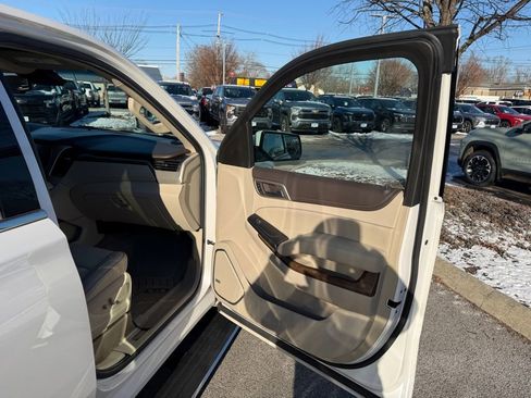 Used 2019 GMC Yukon XL Denali w/ Denali Ultimate Package image 23