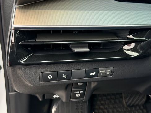 New 2026 Nissan Murano Platinum AWD/4WD image 18