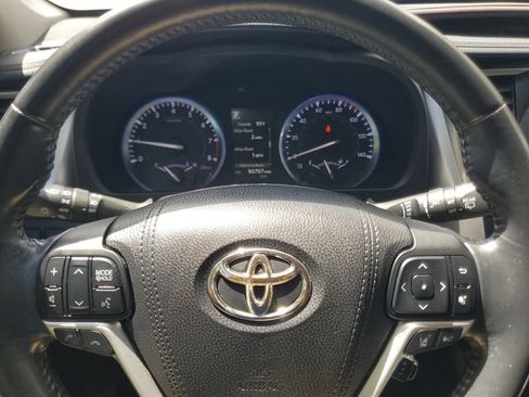 Used 2017 Toyota Highlander XLE image 21